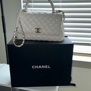 WHITE CHANEL BAG flap bag with handle great condition